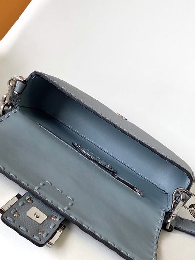 フェンディバッグ細部ディテール